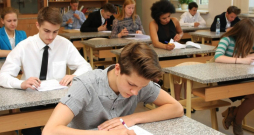Eksāmens. Skola. Eksāmens. Skola.
