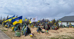 Kritušo Ukrainas karavīru kapi Bučā. Kritušo Ukrainas karavīru kapi Bučā.