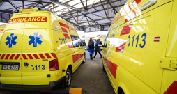 Neatliekamās medicīniskās palīdzības dienesta (NMPD) automašīnas. Neatliekamās medicīniskās palīdzības dienesta (NMPD) automašīnas.