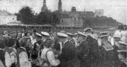 Sveicēju sagaidīšana uz "Tre Kronor" klāja. Sveicēju sagaidīšana uz "Tre Kronor" klāja.