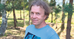 Balss aktieris un mūziķis Ilvars Jansons. Balss aktieris un mūziķis Ilvars Jansons.